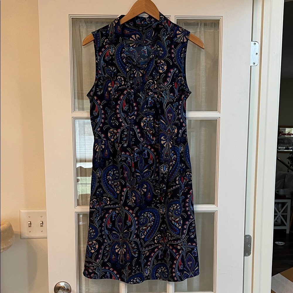 Elegant Tommy Hilfiger paisley dress